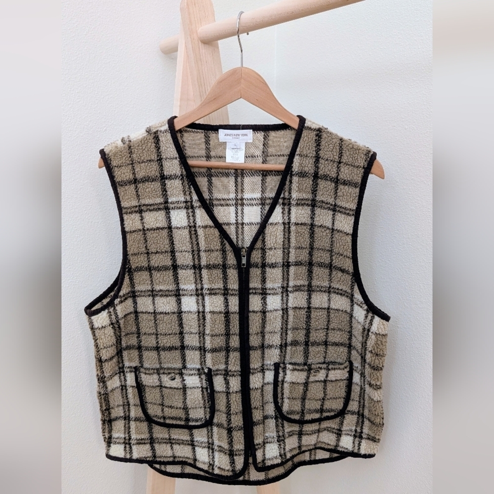 Vintage Plaid Neutral Sherpa V-neck Vest In Brown/Ivory